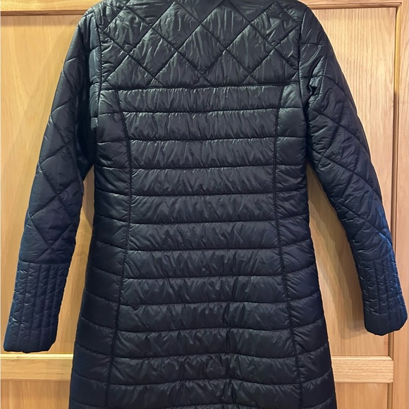 Patagonia Women's Black Long Puffer Coat-repaired - Picture 2 of 6